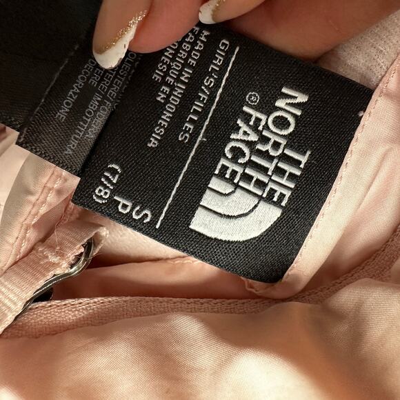 The North Face Girl Reversible Jacket Pink Fur reversible sherpa Jacket - Picture 9 of 10